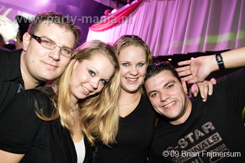 091205_156_ex_pornstar_partymania