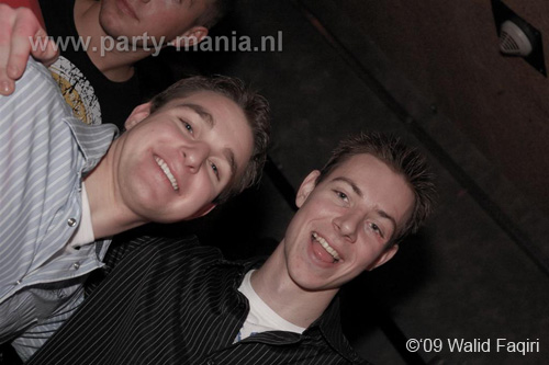 091224_110_los_partymania