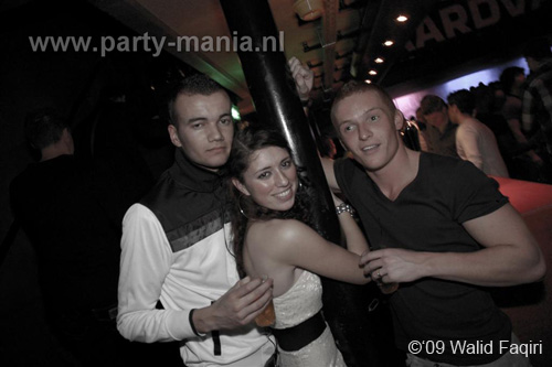 091224_118_los_partymania