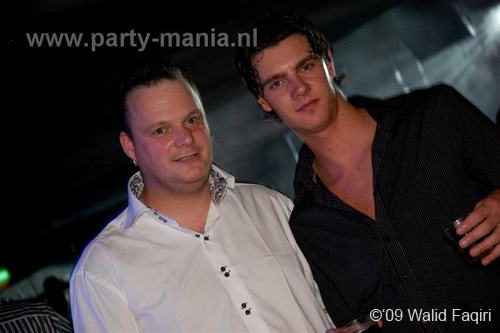 091224_122_los_partymania