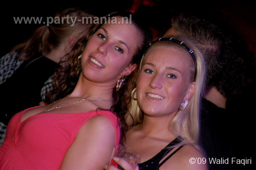 091224_128_los_partymania