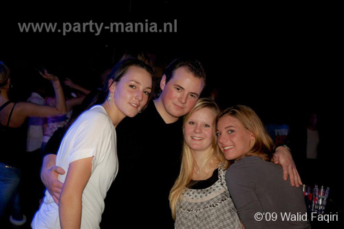 091224_135_los_partymania