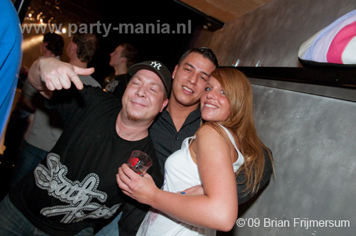 091226_104_franchise_partymania