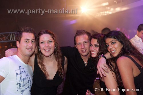 091226_180_franchise_partymania