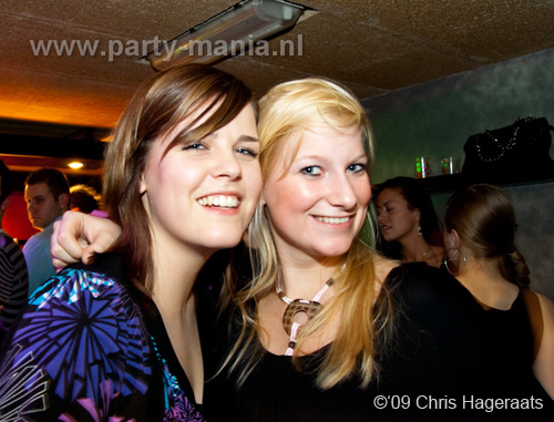 091226_125_franchise_partymania