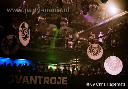 091226_193_franchise_partymania