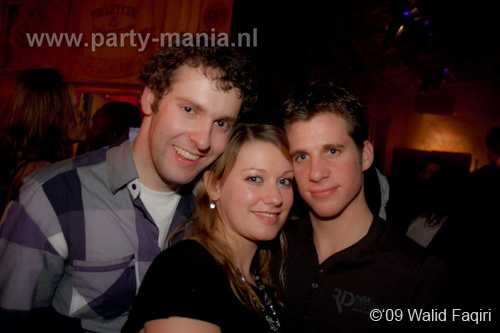 091231_090_havana_partymania