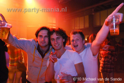 100214_056_dakloos_partymania