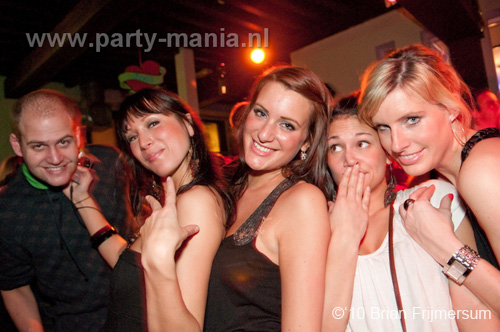 100219_098_seven_partymania