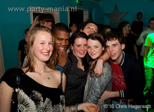 100226_092_punk_partymania