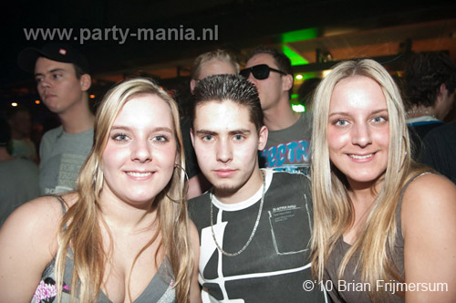 100306_125_sick_paard_brian_partymania