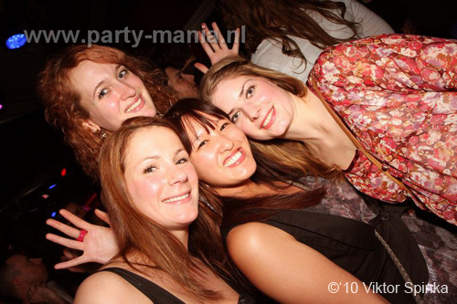 100320_065_80s_90s_partymania