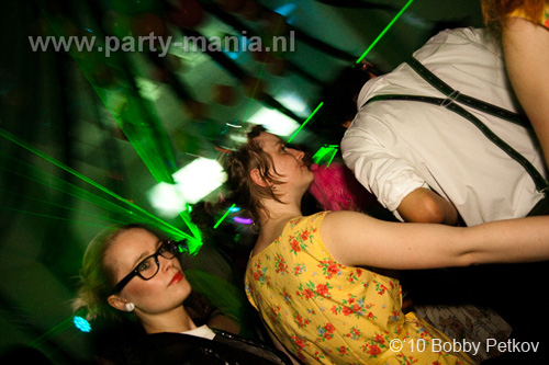 100326_127_bakk_partymania