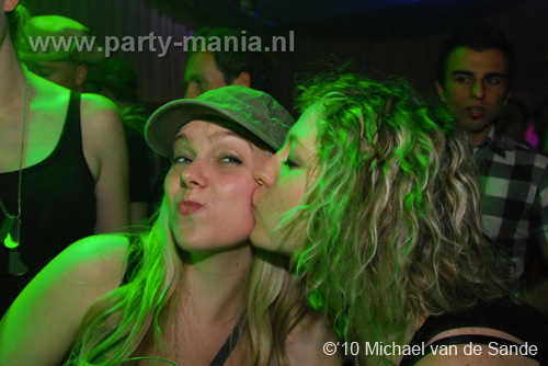 100320_076_ex_porn_star_partymania