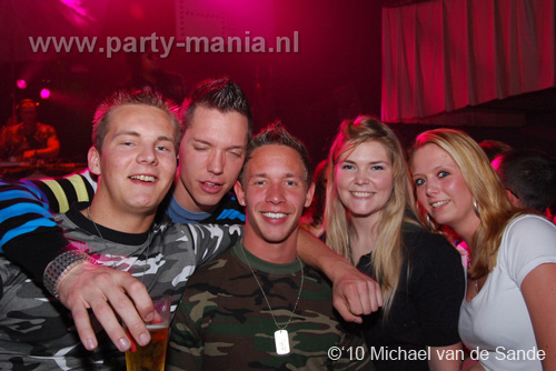 100320_083_ex_porn_star_partymania