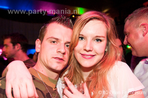 100327_170_ex_porn_star_partymania