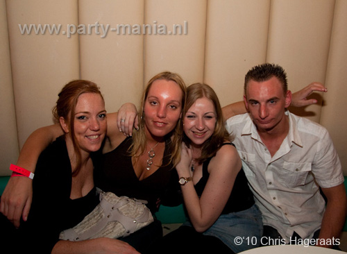 100402_068_i_love_college_partymania