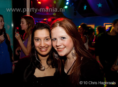 100402_074_i_love_college_partymania