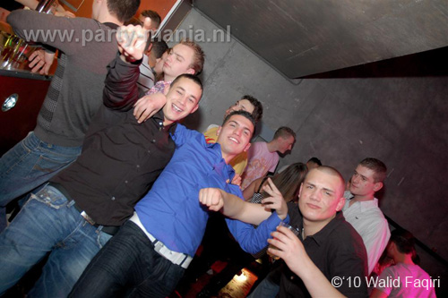 100403_100_los_partymania