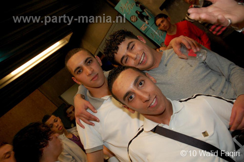 100403_103_los_partymania