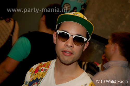 100403_107_los_partymania