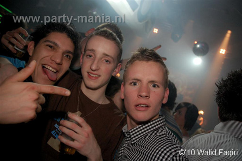 100403_110_los_partymania