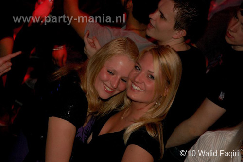 100403_134_los_partymania