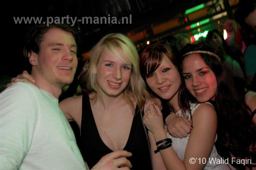 100403_150_los_partymania