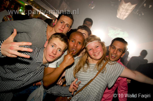 100403_180_los_partymania