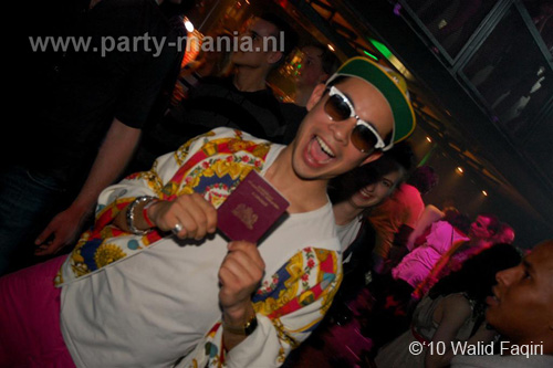 100403_181_los_partymania