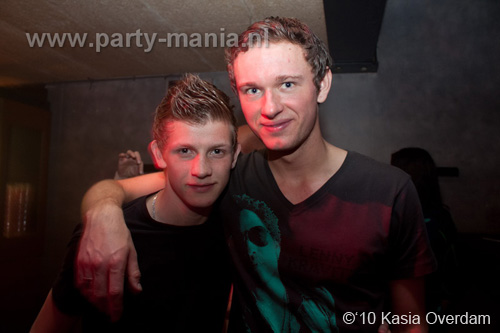 100403_123_los_partymania