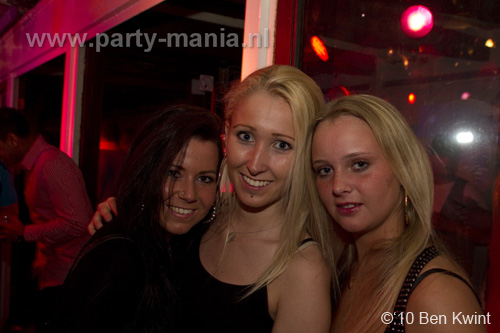 100424_066_los_partymania