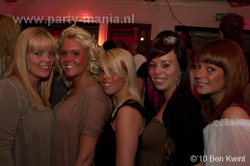 100424_083_los_partymania