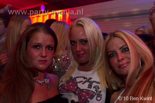 100424_101_los_partymania