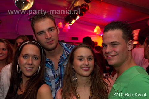 100424_103_los_partymania