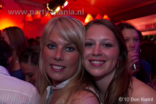 100424_107_los_partymania