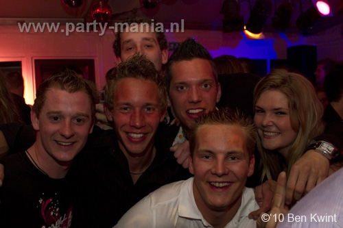 100424_113_los_partymania