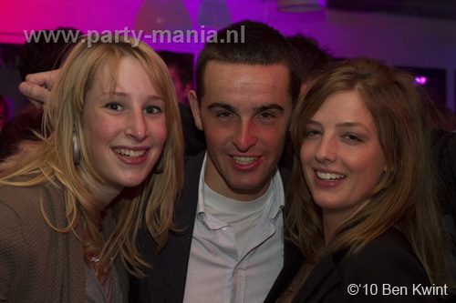 100424_131_los_partymania