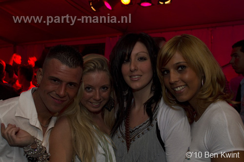 100424_138_los_partymania