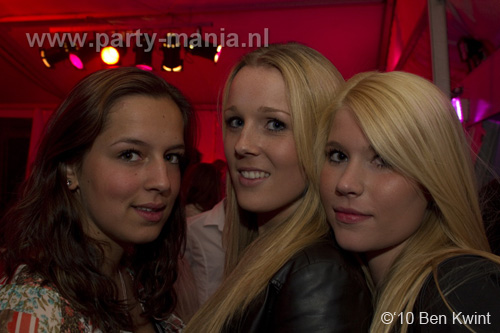 100424_139_los_partymania