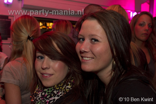 100424_142_los_partymania