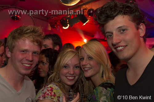 100424_163_los_partymania