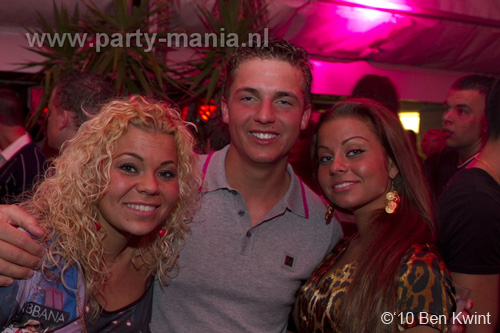 100424_174_los_partymania