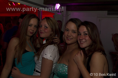 100424_181_los_partymania