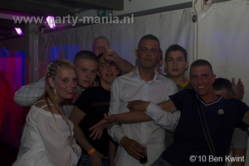 100424_197_los_partymania