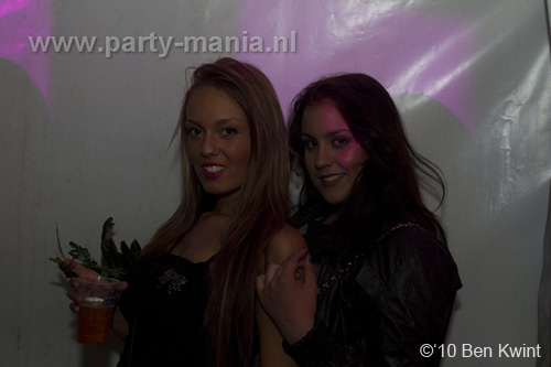 100424_202_los_partymania