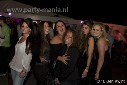 100424_203_los_partymania