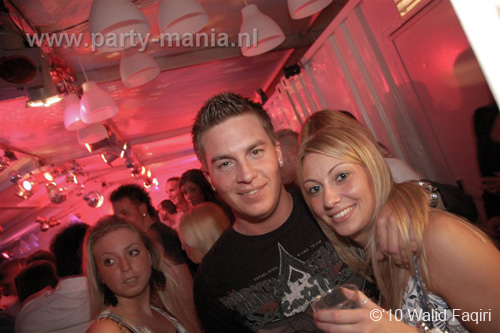 100424_084_los_partymania