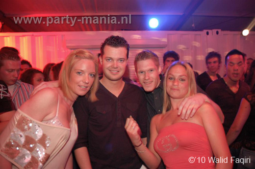 100424_102_los_partymania