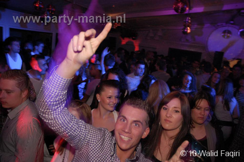 100424_106_los_partymania